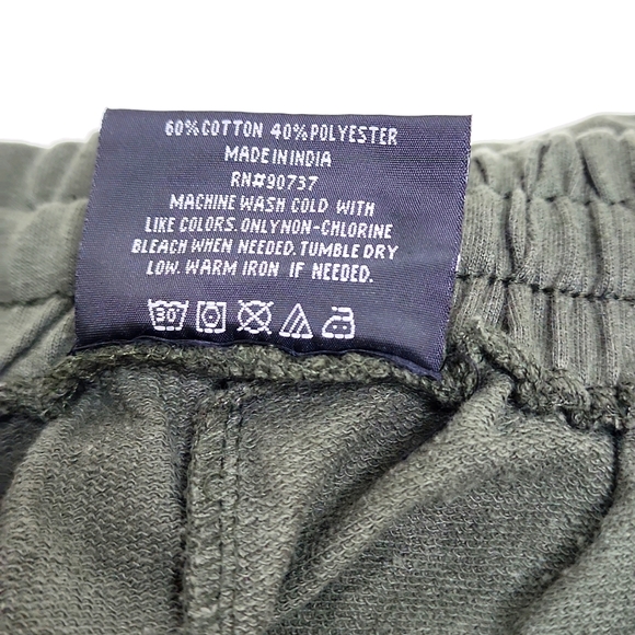 TRUE RELIGION SHORTS DARK GREEN WITH GOLD LOGO - Picture 7 of 8